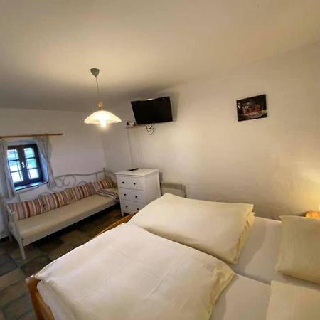 Apartments Mali Raj Dolenci Екстериор снимка