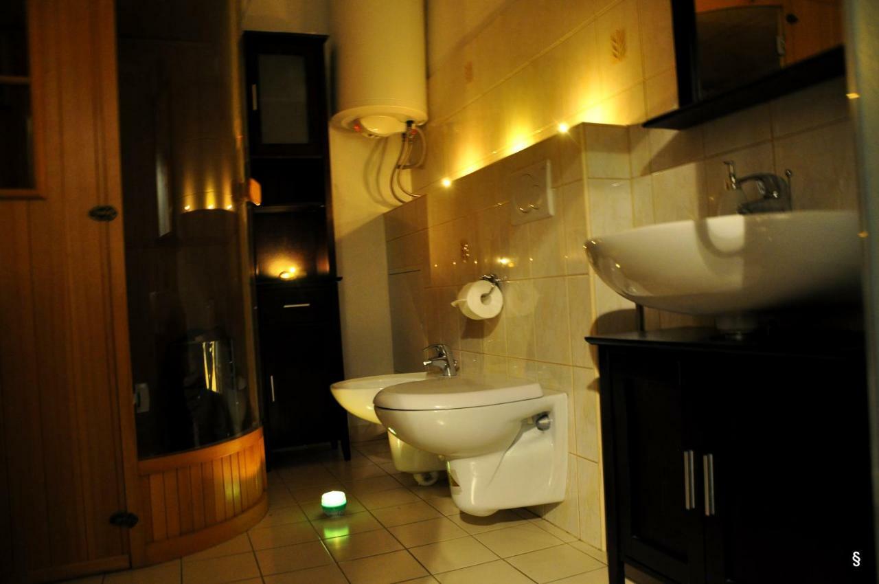 Apartments Mali Raj Dolenci Екстериор снимка