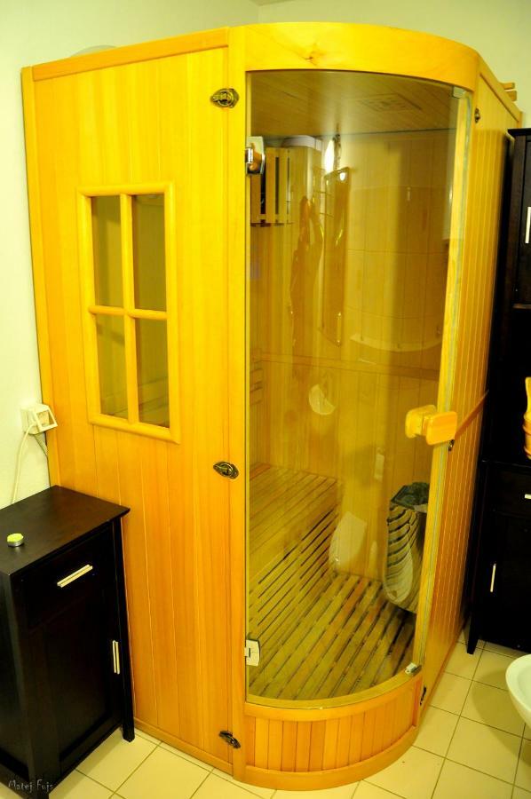 Apartments Mali Raj Dolenci Екстериор снимка