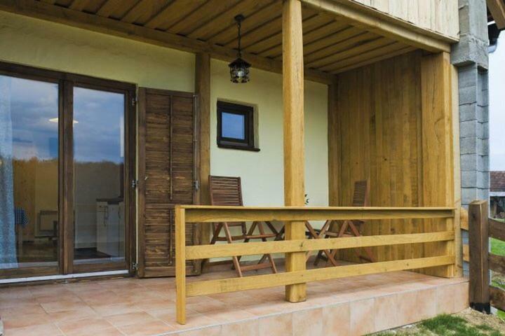 Apartments Mali Raj Dolenci Екстериор снимка